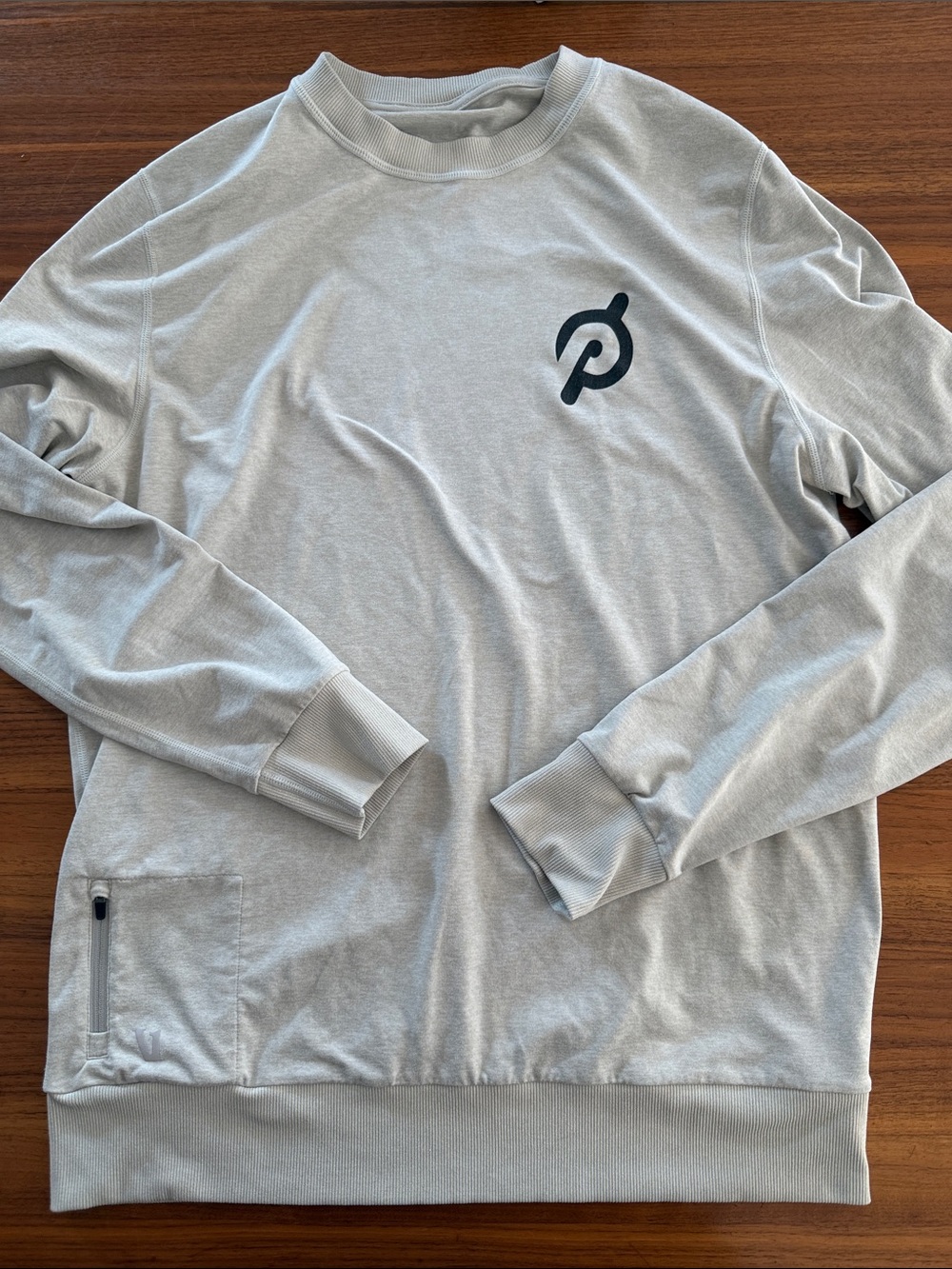 Peloton Vuori Ponto Long Sleeve Athletic Tee Cream Gray Zipper Pocket Size M